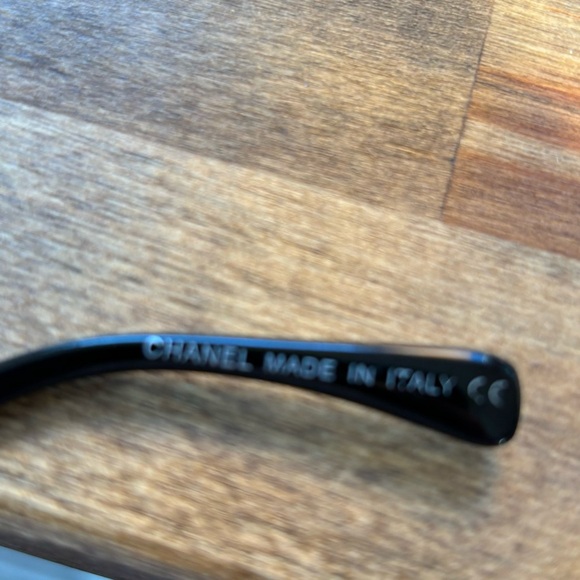 CHANEL sunglasses in original box with case - Picture 9 of 9